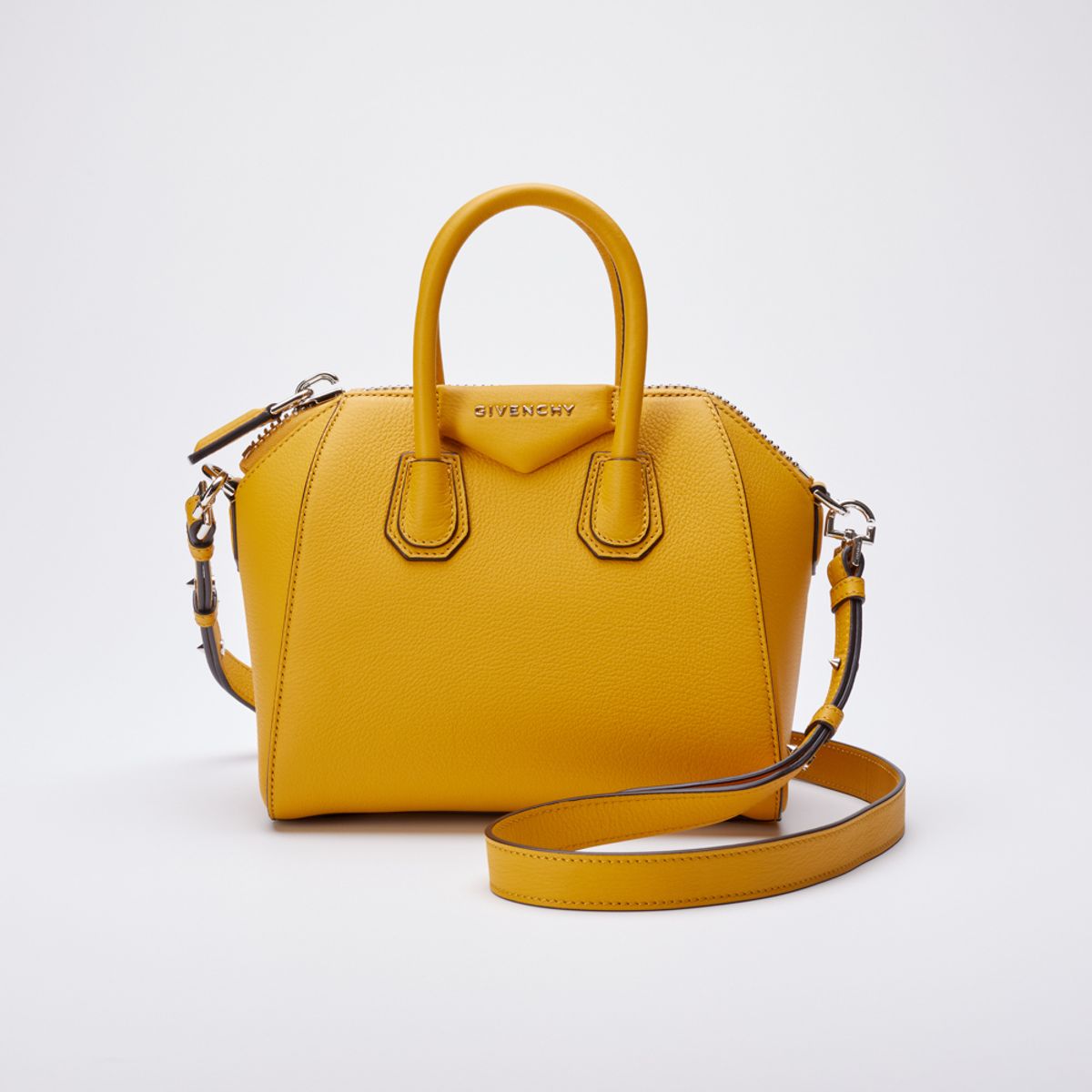 small antigona bolsa in grained leather