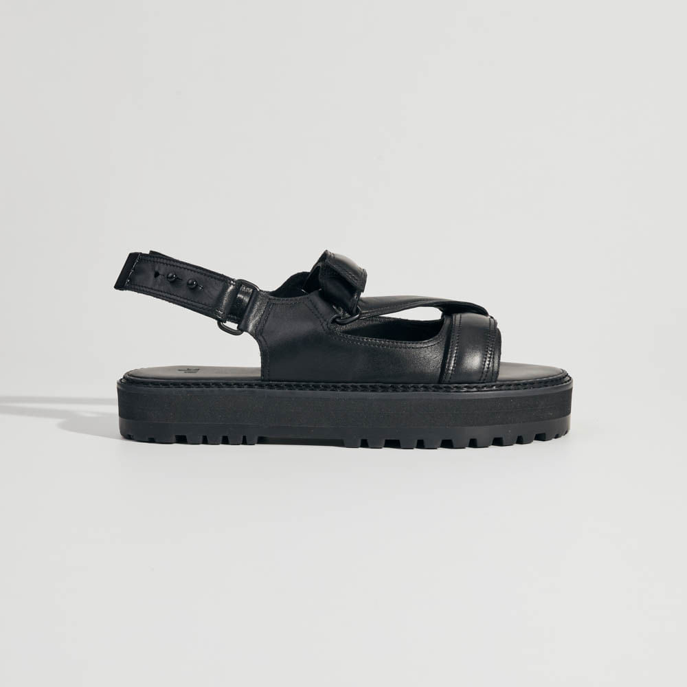 CD020472_0003_97-SANDALIA-COURO-VAL-NKF