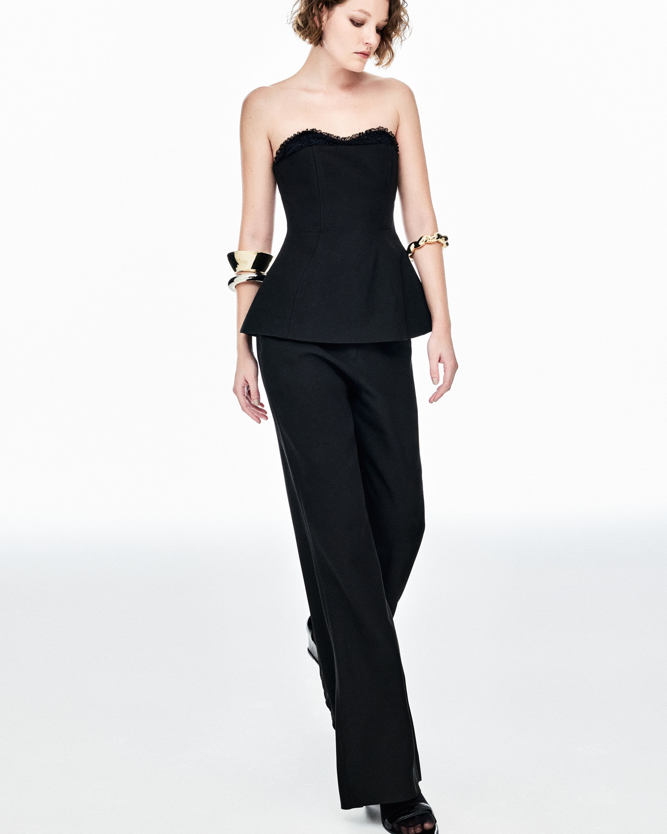 CA050402_0003_1-CALCA-CREPE-LACE-LANA-NKO