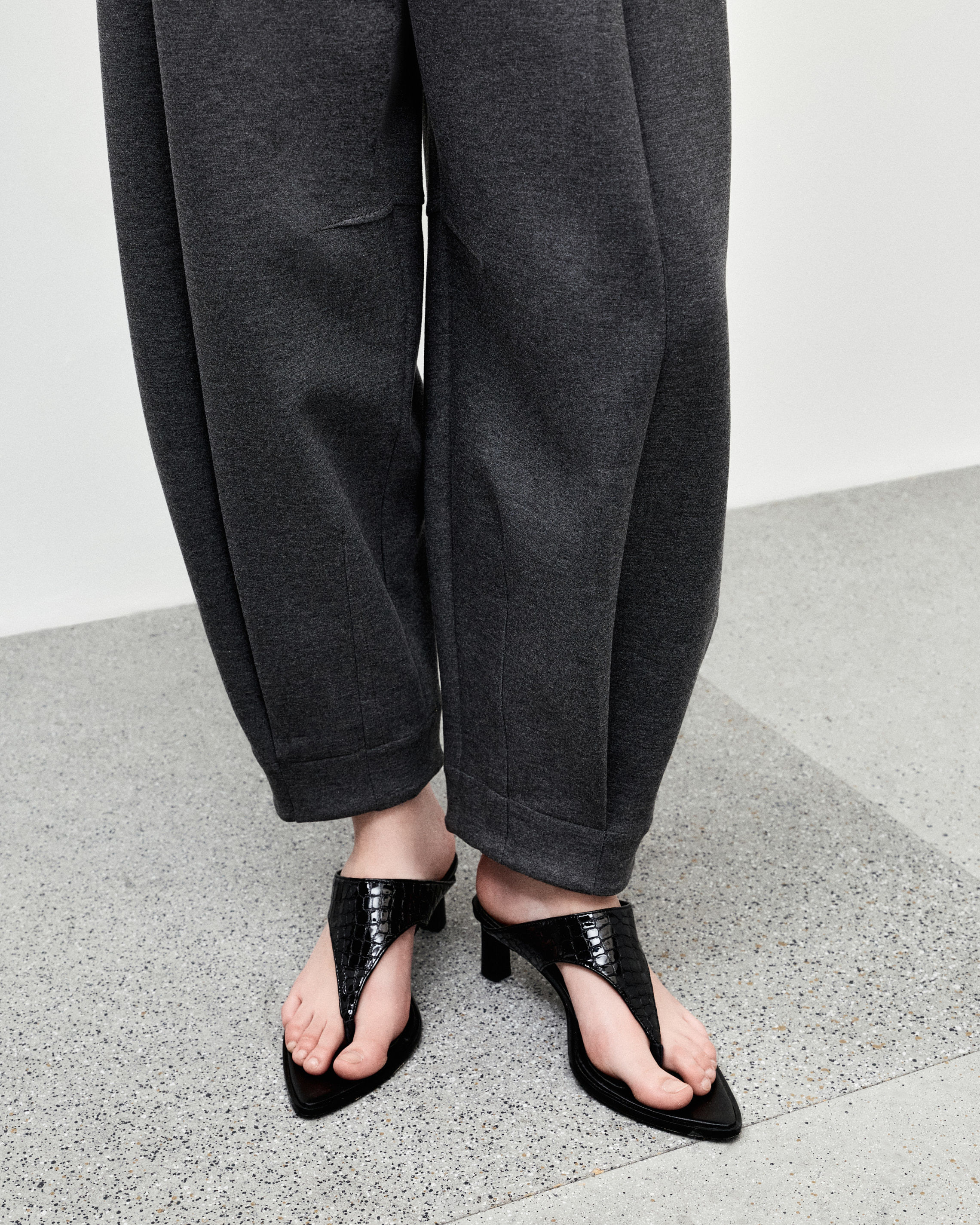 CD020562_0003_1-SANDALIA-VERNIZ-RUBI-NKF