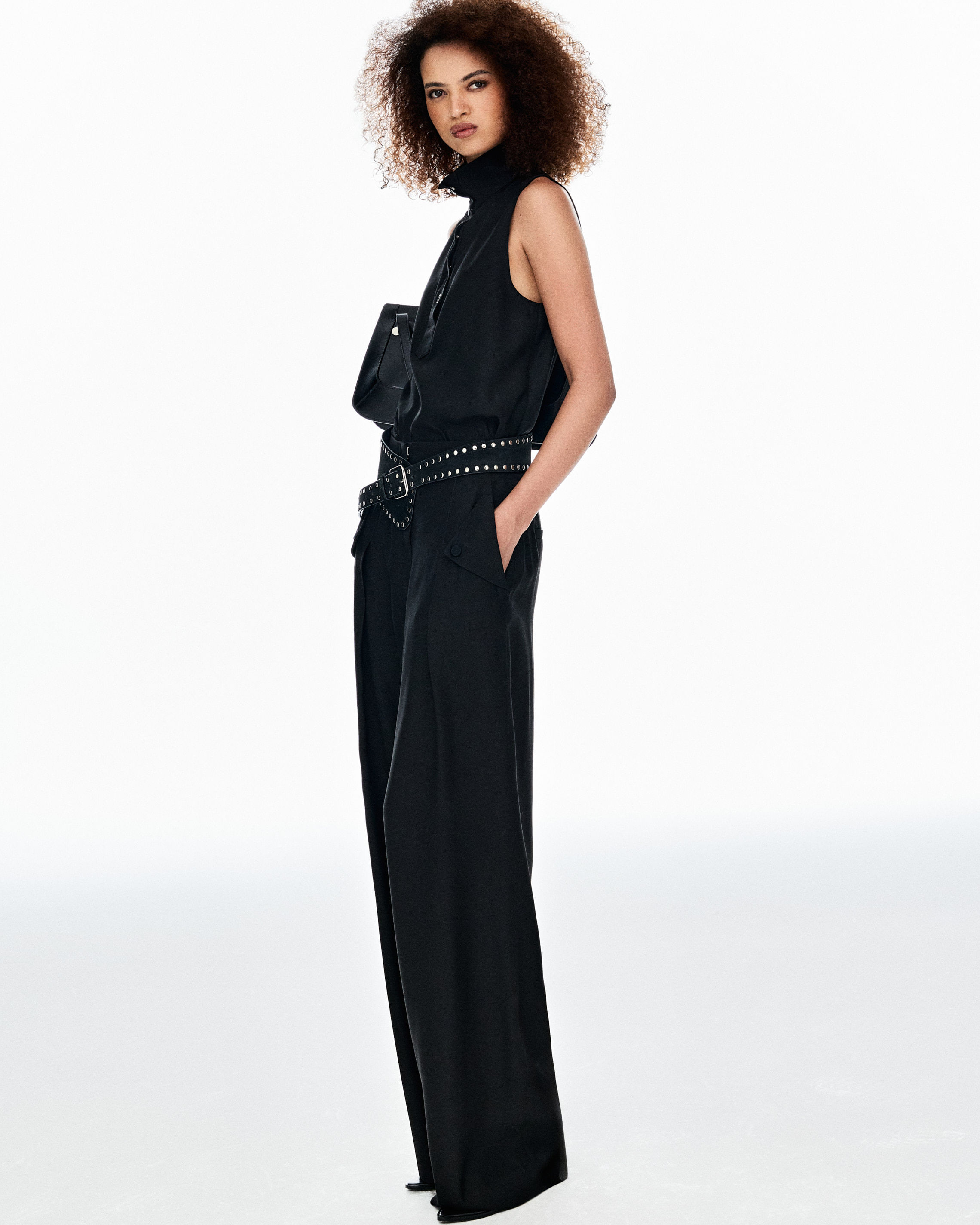 CA331178_0003_1-CALCA-CREPE-TURRELL-TILDA-NKO