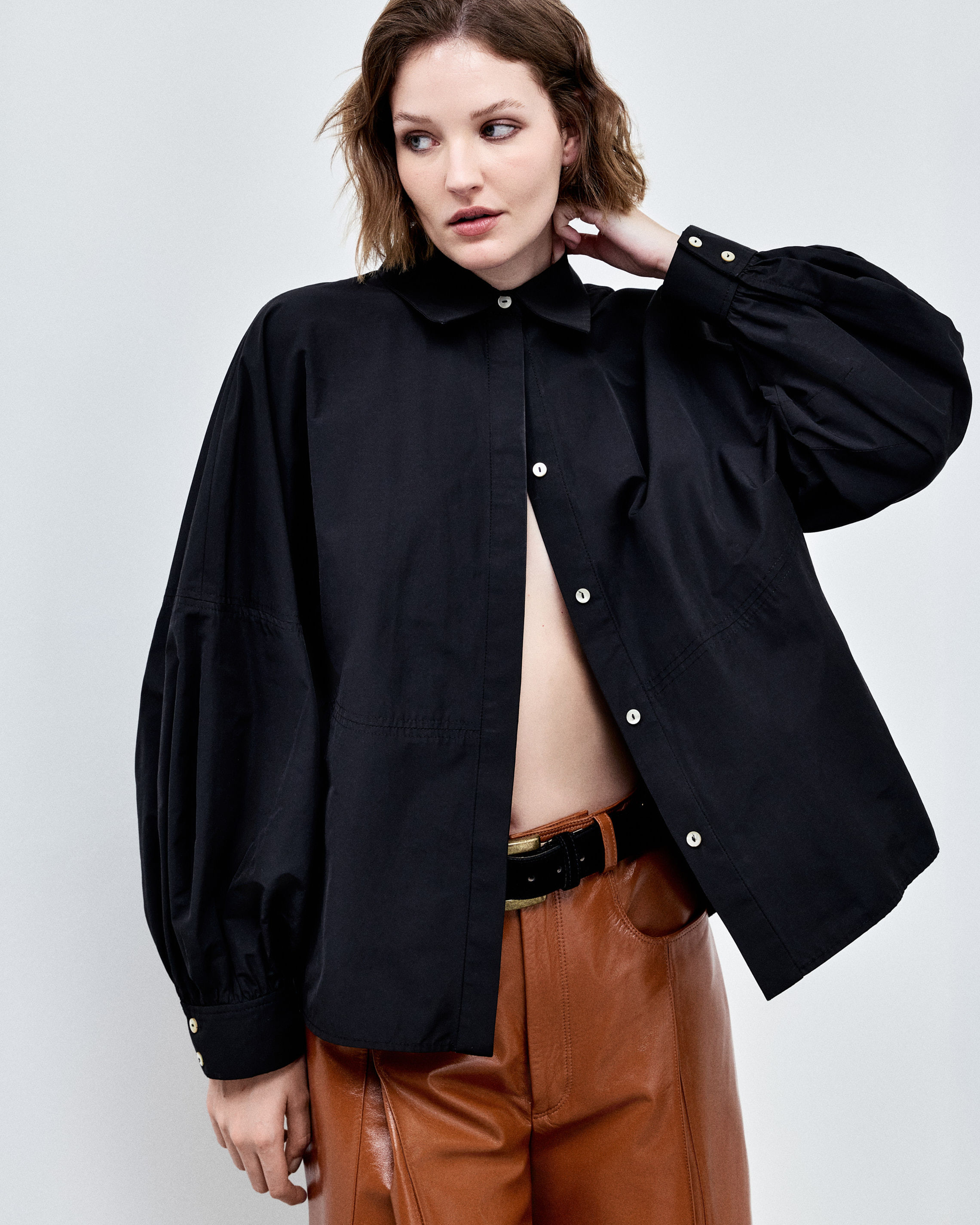 CM031481_0003_1-CAMISA-TAFETA-MELINA-NKO