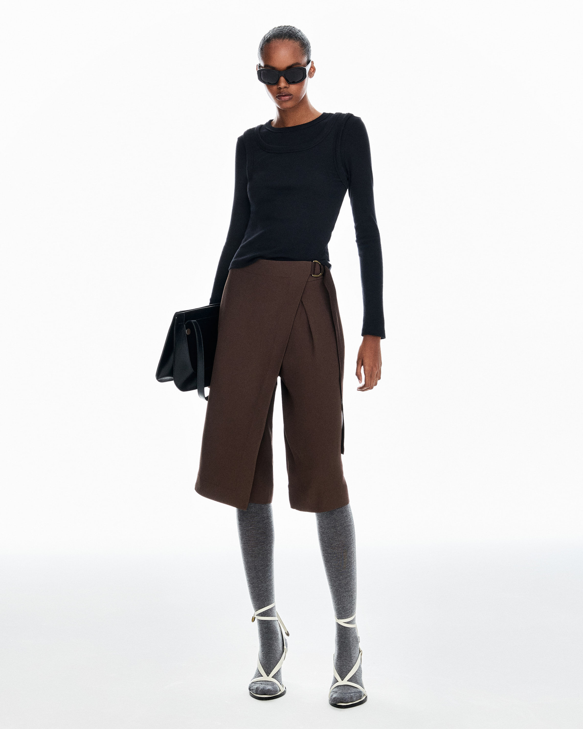 BE010060_10118_1-BERMUDA-CREPE-ENVELOPE-ELLA-NKO