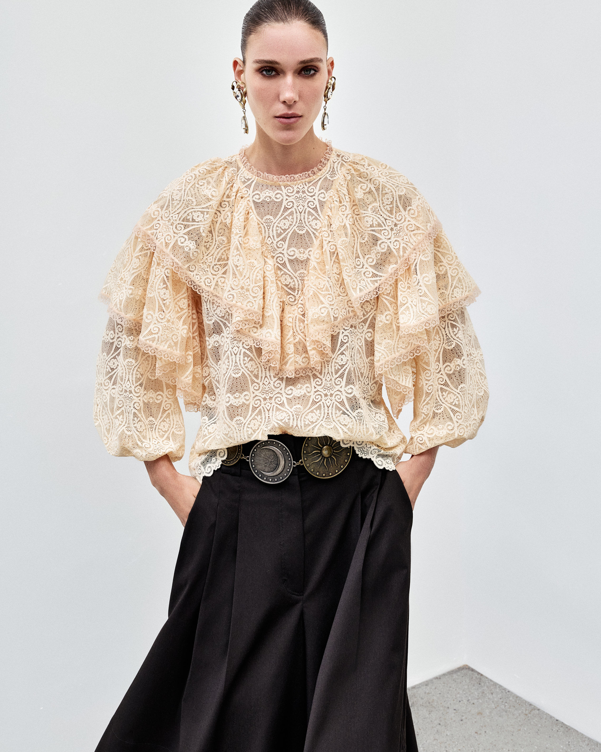 BL042089_10227_1-BLUSA-RENDA-NOUVEAU-VALEN-NKO